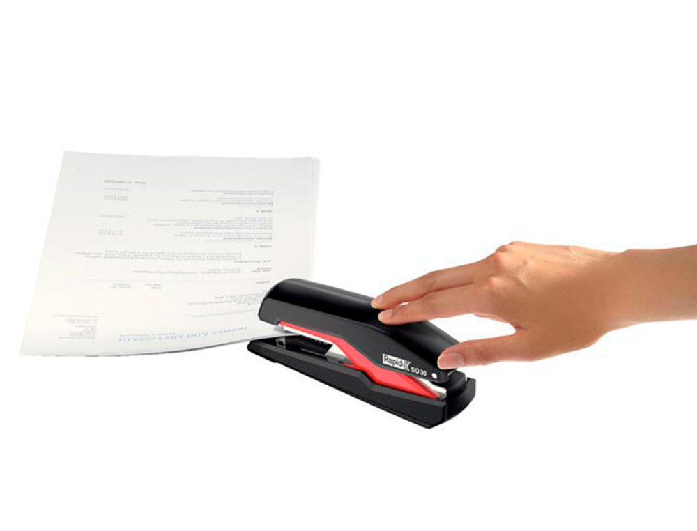 GRAPADORA RAPID SO30C PLASTICO NEGRO/ROJO CAPACIDAD 30 HOJAS USA GRAPAS OMNIPRESS 30