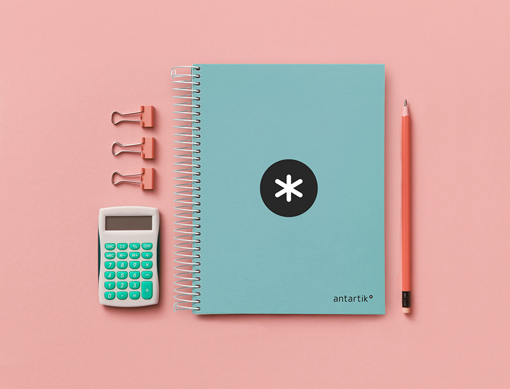 CUADERNO ESPIRAL A5 MICRO ANTARTIK TAPA FORRADA120H 90 GR LISO 5 BANDAS 6 TALADROS COLOR MENTA